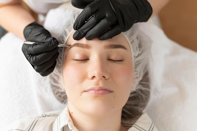 eyebrow-lifting